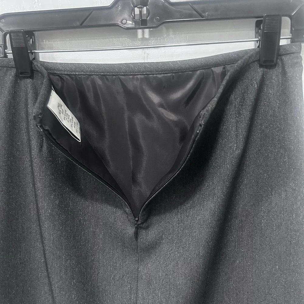 Jones New York Gray Pencil Straight Skirt Ruffle Flounce On Bottom Corpcore